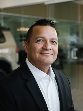 Staff member Noe Longoria from 4731351aca01
