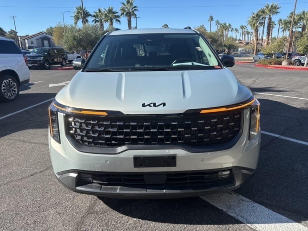 Used 2025 Kia Carnival Hybrid SX Prestige Minivan/Van