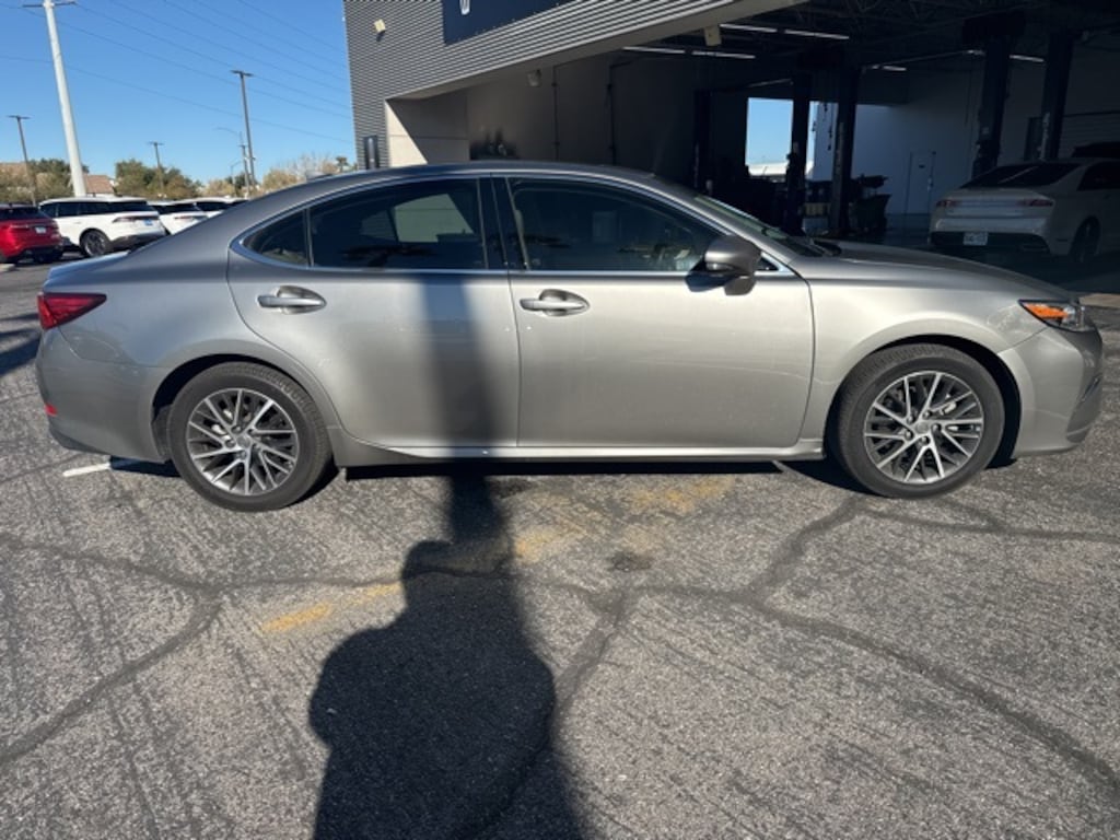 Used 2017 Lexus ES 350 Sedan