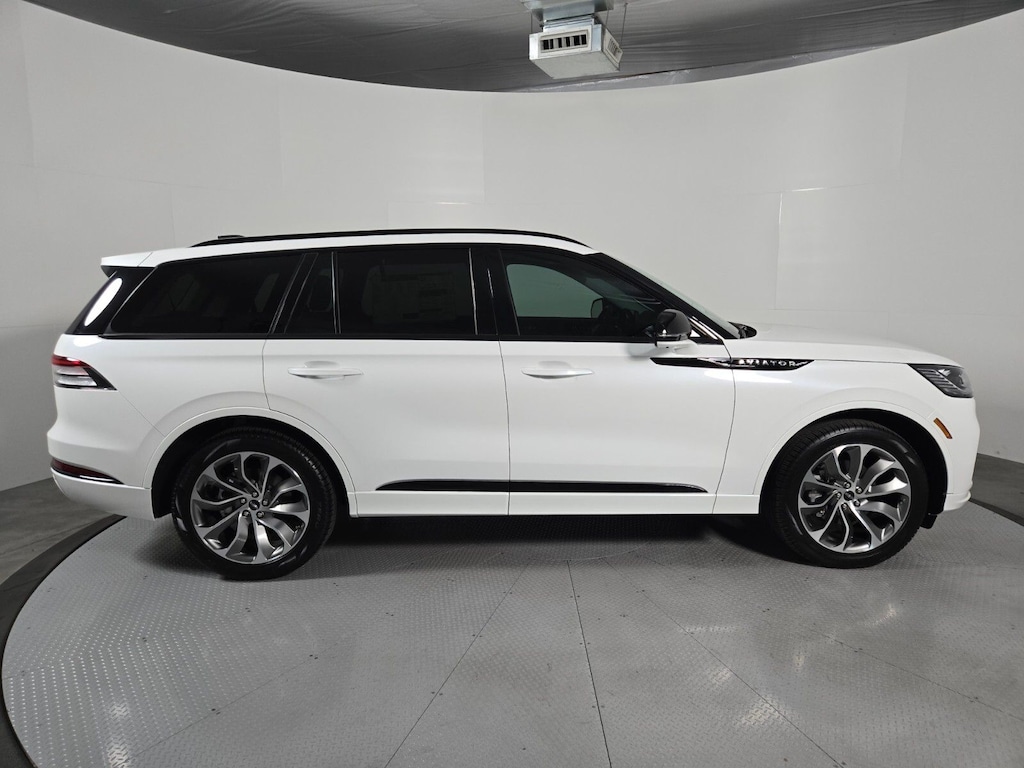 New 2026 Lincoln Aviator Premiere SUV