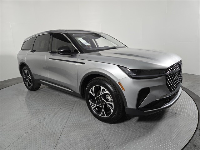 2025 Lincoln Nautilus Premiere photo 2
