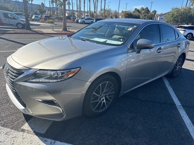 2017 Lexus ES 350's photo