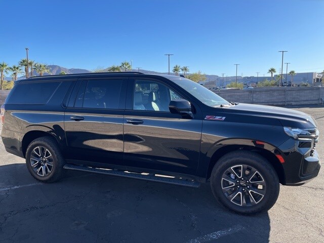 2022 Chevrolet Suburban Z71 photo 4