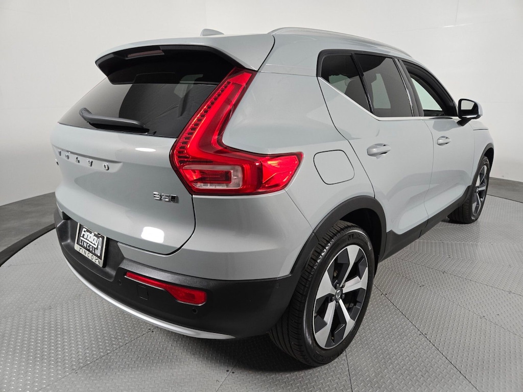 Certified 2025 Volvo XC40 B5 Plus Bright Theme SUV