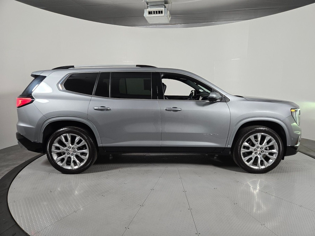 Used 2024 GMC Acadia Denali SUV