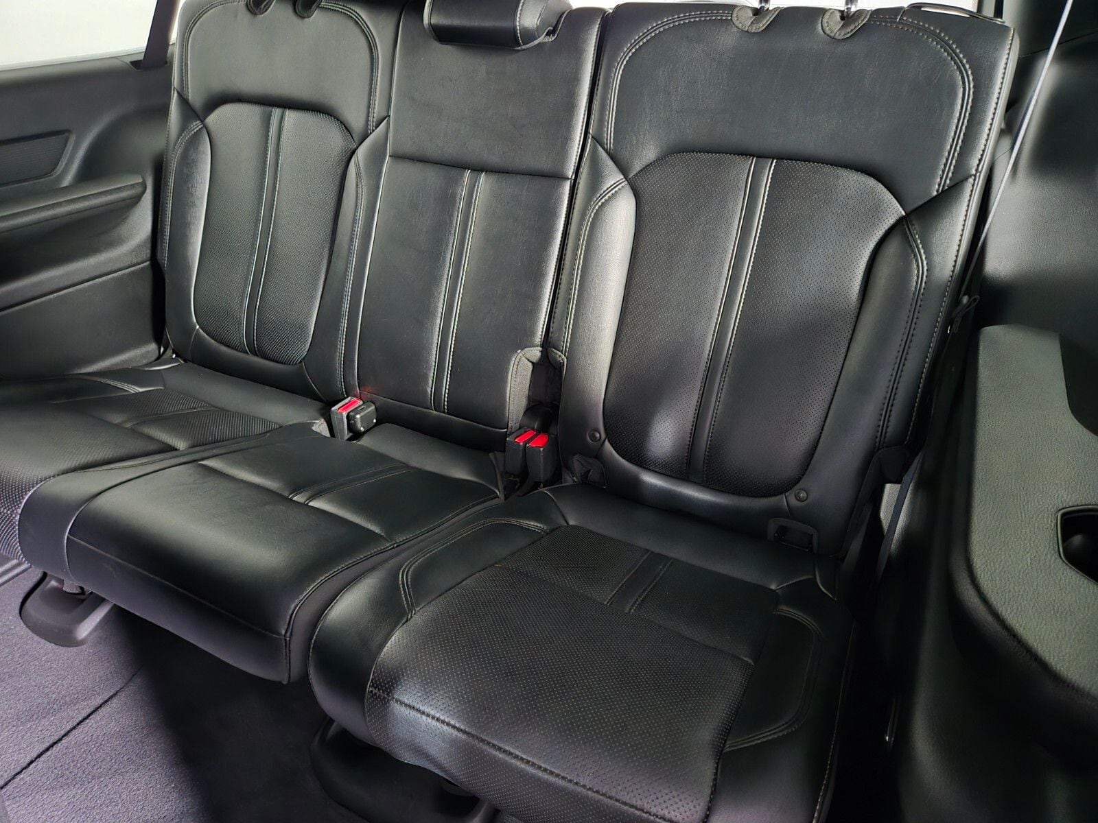 2024 Jeep Wagoneer L Series III - Photo 12