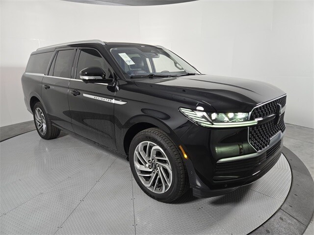 2025 Lincoln Navigator L Reserve photo 2