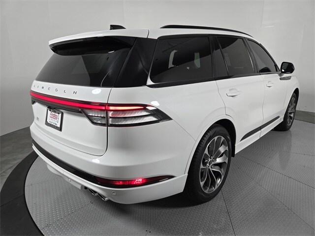 2025 Lincoln Aviator Premiere photo 3