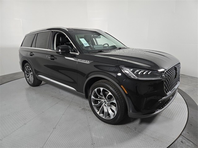 2025 Lincoln Aviator Premiere photo 2