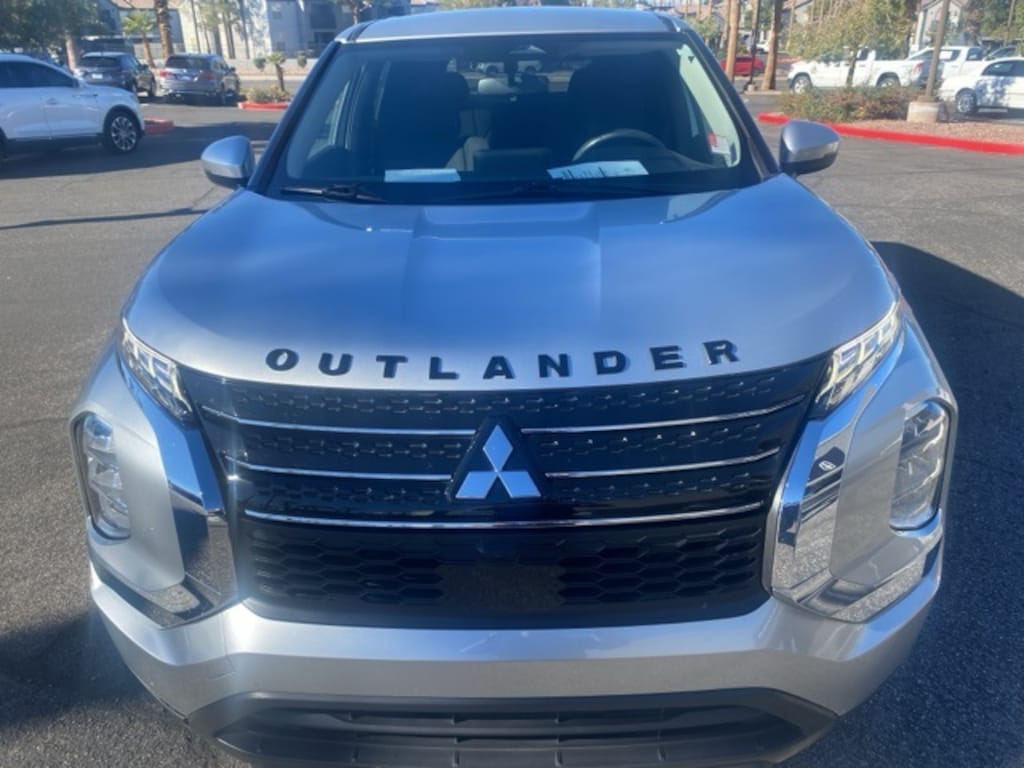 Used 2022 Mitsubishi Outlander ES SUV