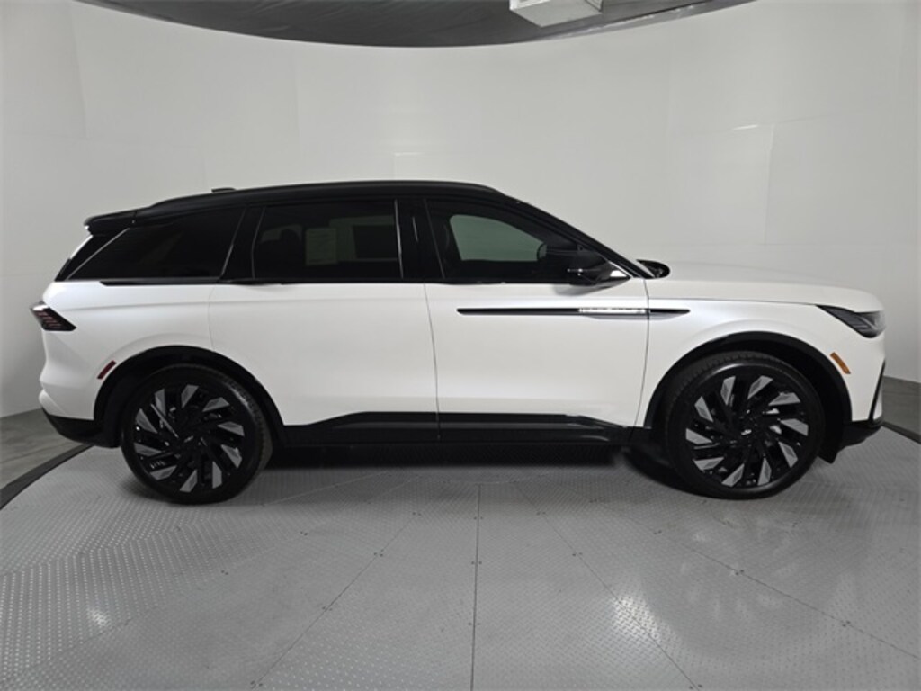 New 2026 Lincoln Nautilus Reserve SUV