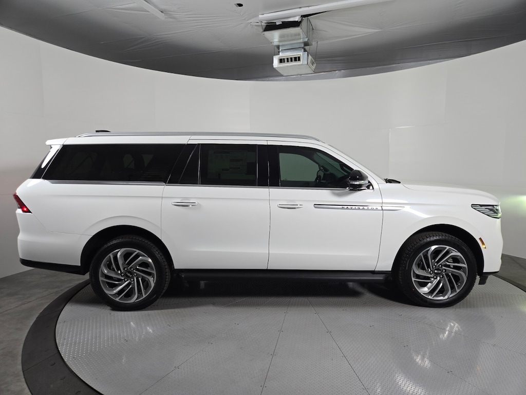 New 2026 Lincoln Navigator L Premiere SUV