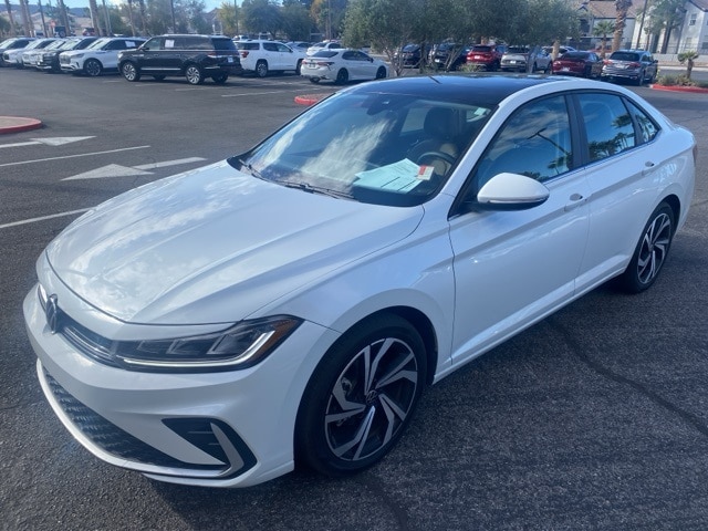 2025 Volkswagen Jetta SEL's photo