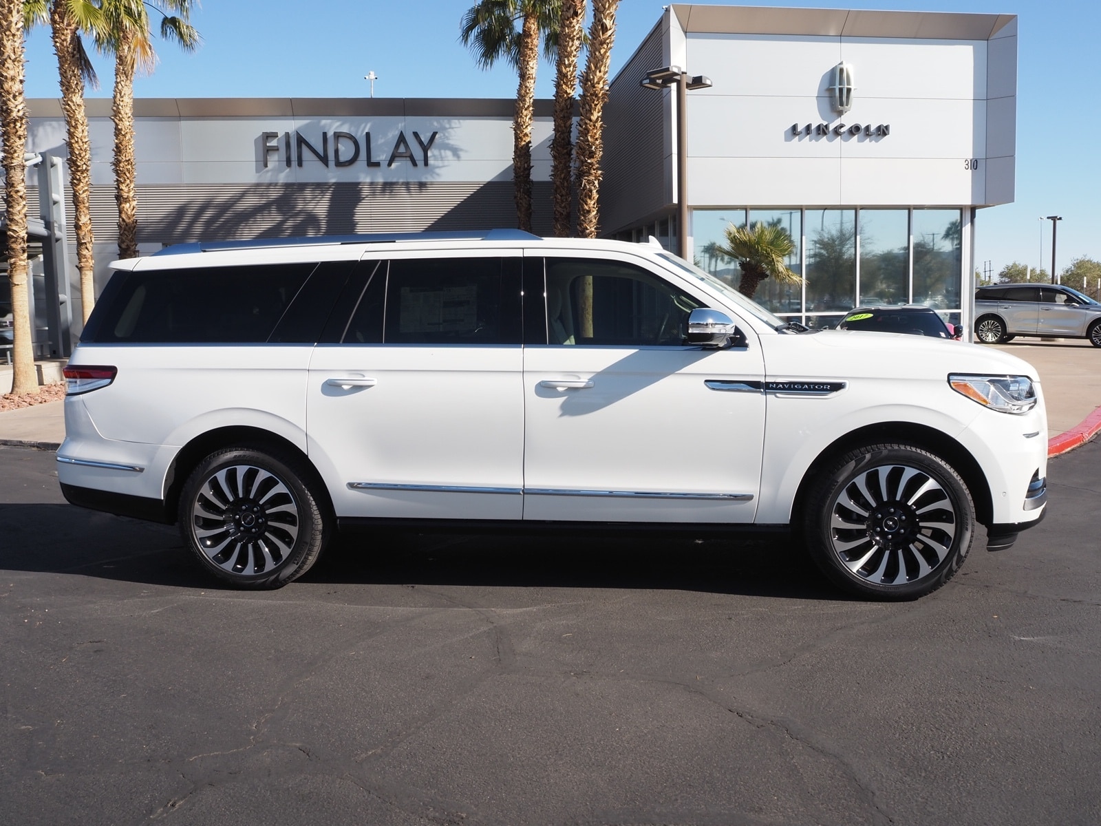 Used 2022 Lincoln Navigator Black Label L with VIN 5LMJJ3TT8NEL12742 for sale in Henderson, NV