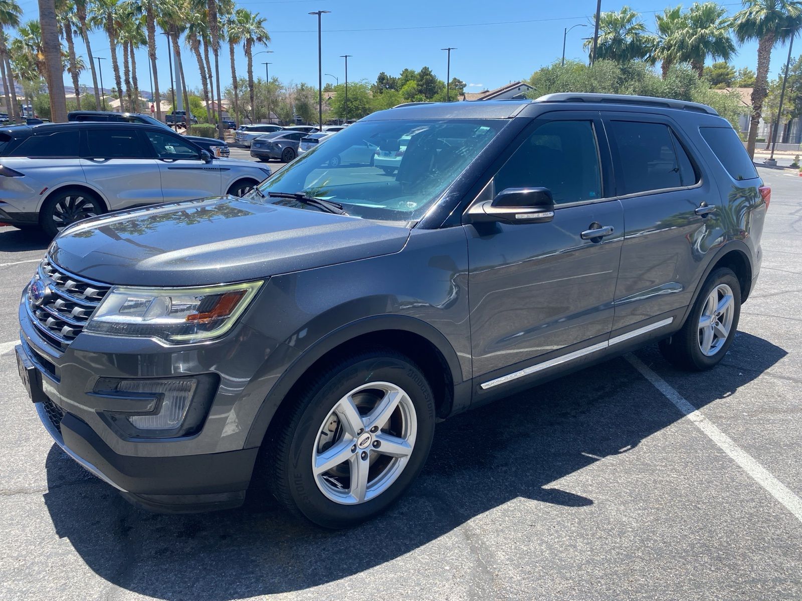 2017 Ford Explorer XLT 4WD's photo