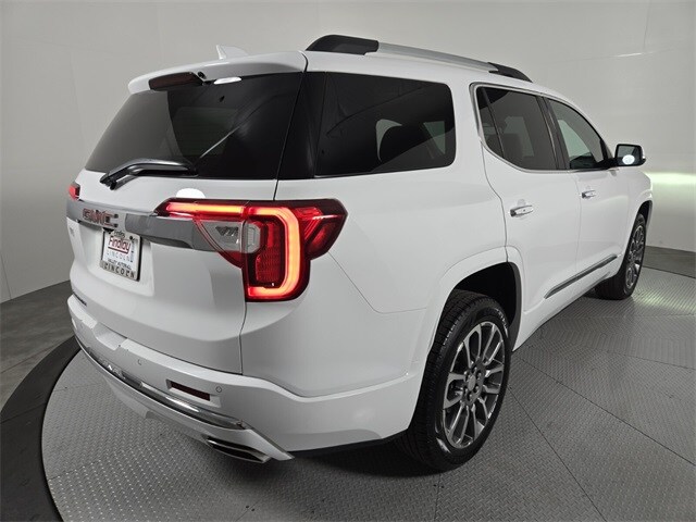 2023 Gmc Acadia Denali photo 4