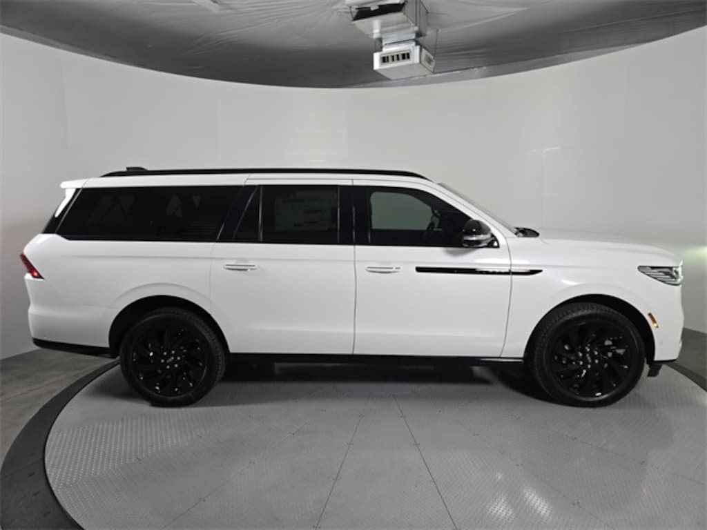 New 2025 Lincoln Navigator L Reserve SUV