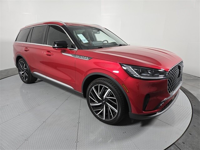 2025 Lincoln Aviator Reserve photo 2