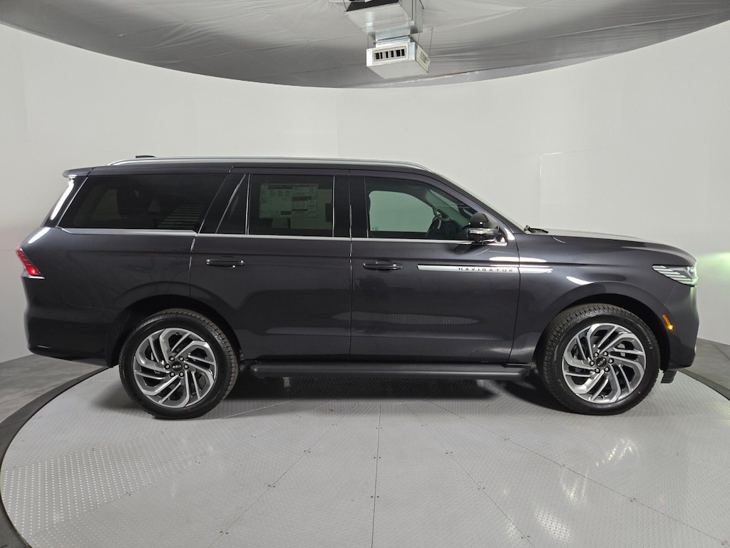 New 2026 Lincoln Navigator Premiere SUV
