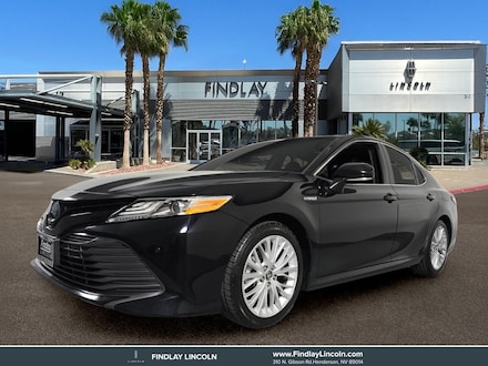 2020 Toyota Camry Hybrid XLE Sedan
