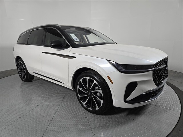 2025 Lincoln Nautilus Black Label photo 2