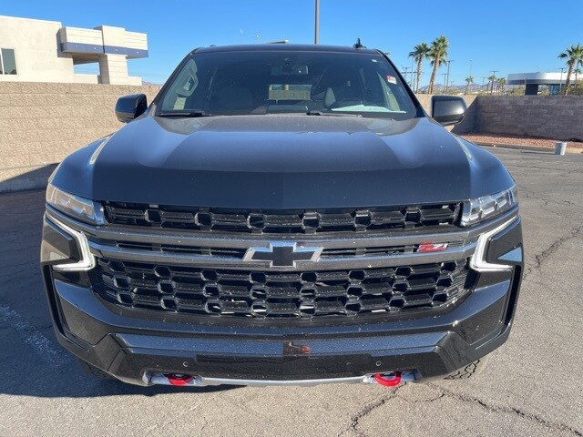 2022 Chevrolet Suburban Z71 photo 2