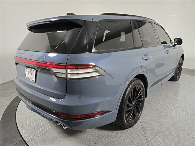 2025 Lincoln Aviator Reserve photo 3