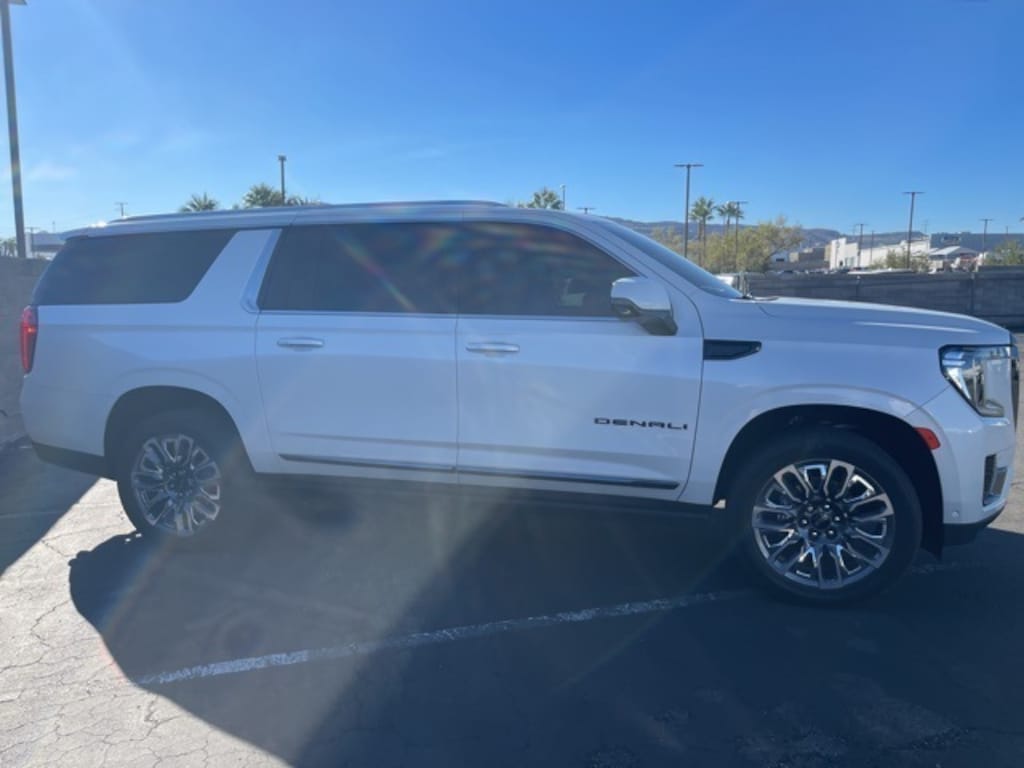 Used 2023 GMC Yukon XL Denali Ultimate SUV