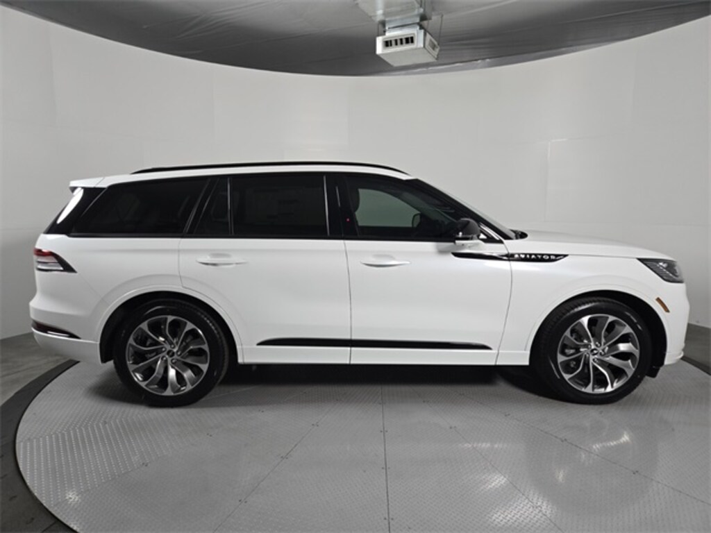 New 2026 Lincoln Aviator Premiere SUV