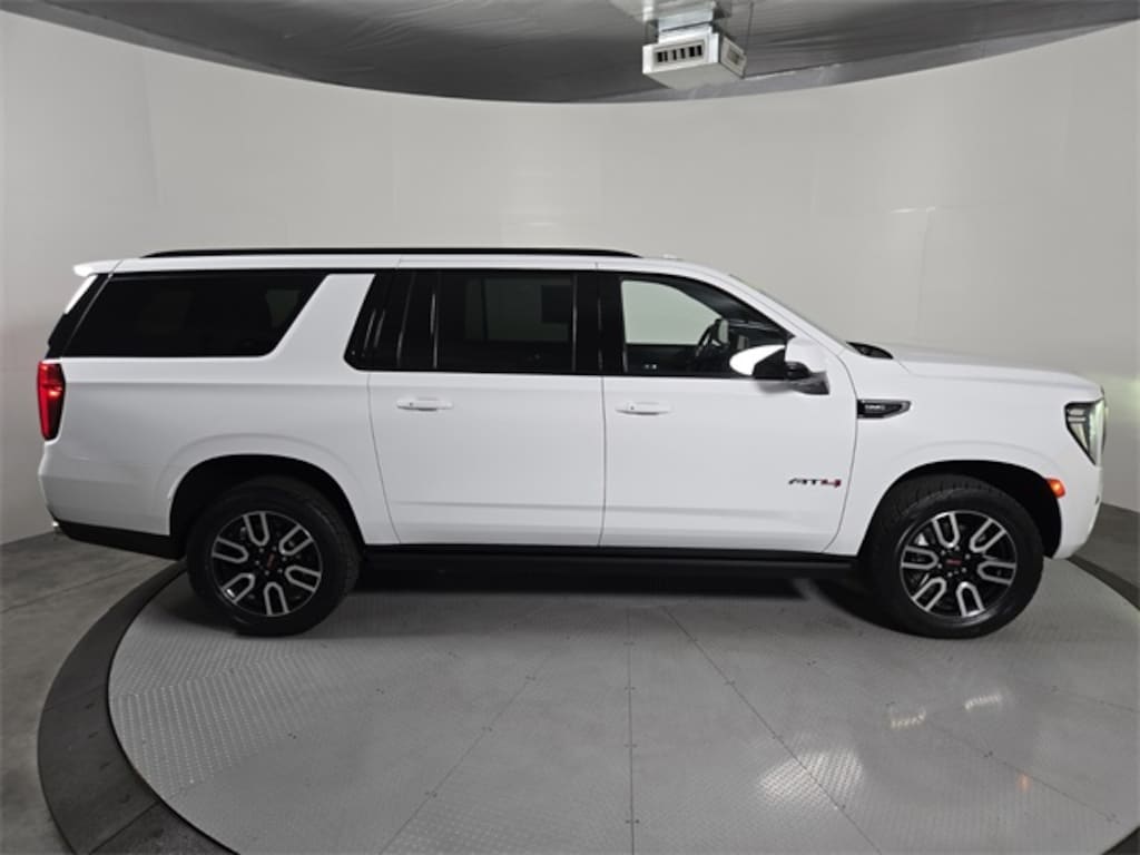 Used 2023 GMC Yukon XL AT4 SUV