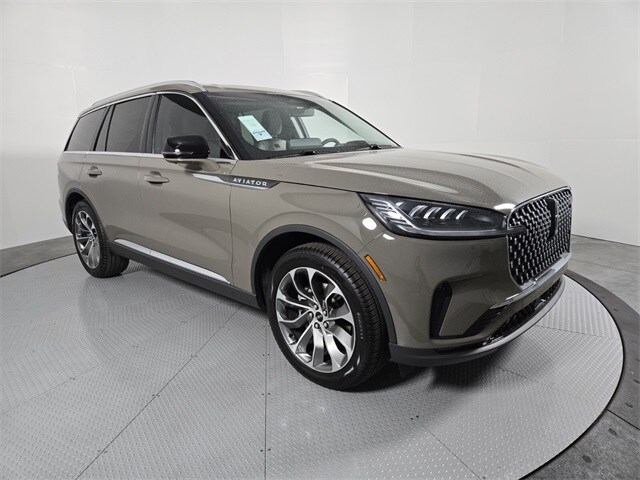 2025 Lincoln Aviator Premiere photo 2