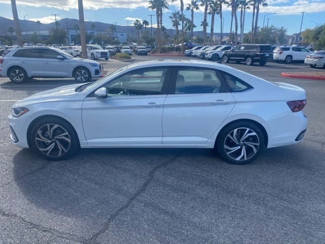 2025 Volkswagen Jetta SEL's photo