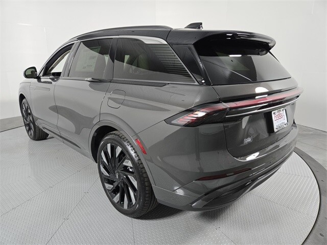 2026 Lincoln Nautilus Black Label photo 2