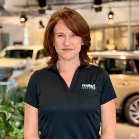 Staff member Lisa McFee Harty from ID_8b705d