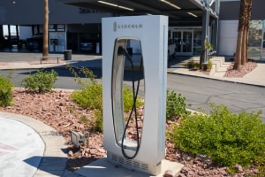 Lincoln charger outside