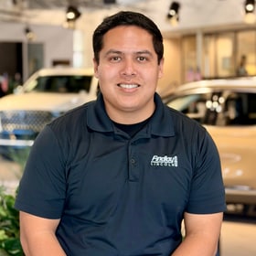 Staff member Rodrigo Gonzalez from ID_5fd405