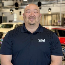 Staff member Robert Lee from ID_accfb2