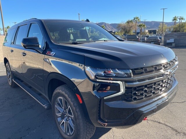 2022 Chevrolet Suburban Z71 photo 3