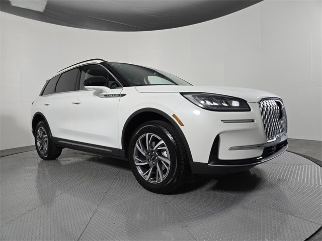 2026 Lincoln Corsair Premiere photo 2