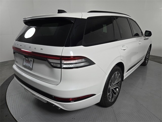 2025 Lincoln Aviator Premiere photo 3