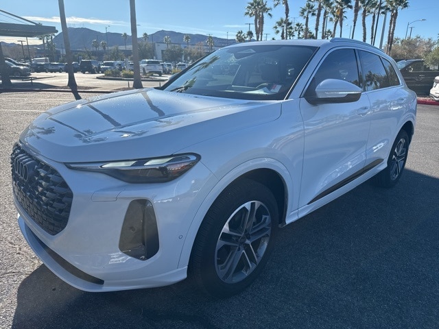 2025 Audi Q5 Premium's photo