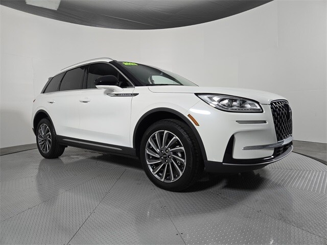 2023 Lincoln Corsair Reserve photo 2