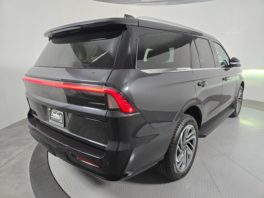 New 2027 Lincoln Navigator Premiere SUV