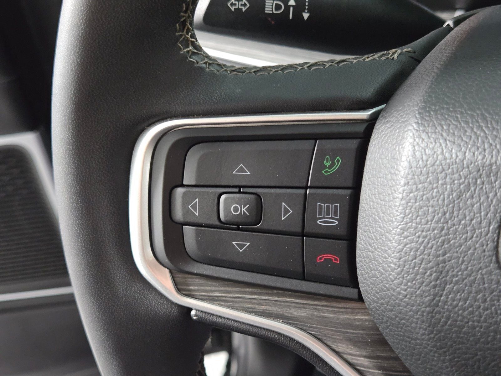 2024 Jeep Wagoneer L Series III - Photo 24
