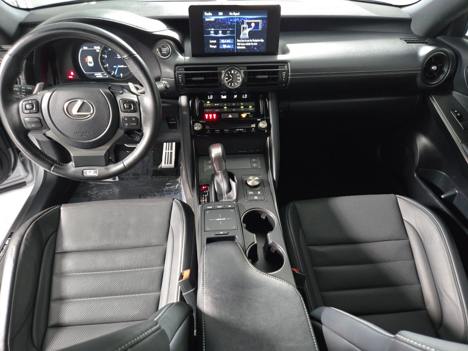 2023 Lexus IS 350 F SPORT - Photo 13