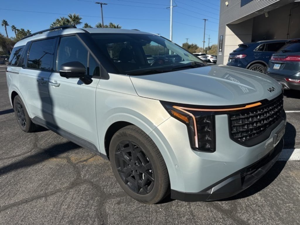 Used 2025 Kia Carnival Hybrid SX Prestige Minivan/Van