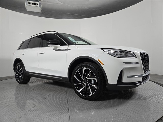 2026 Lincoln Corsair Reserve photo 2