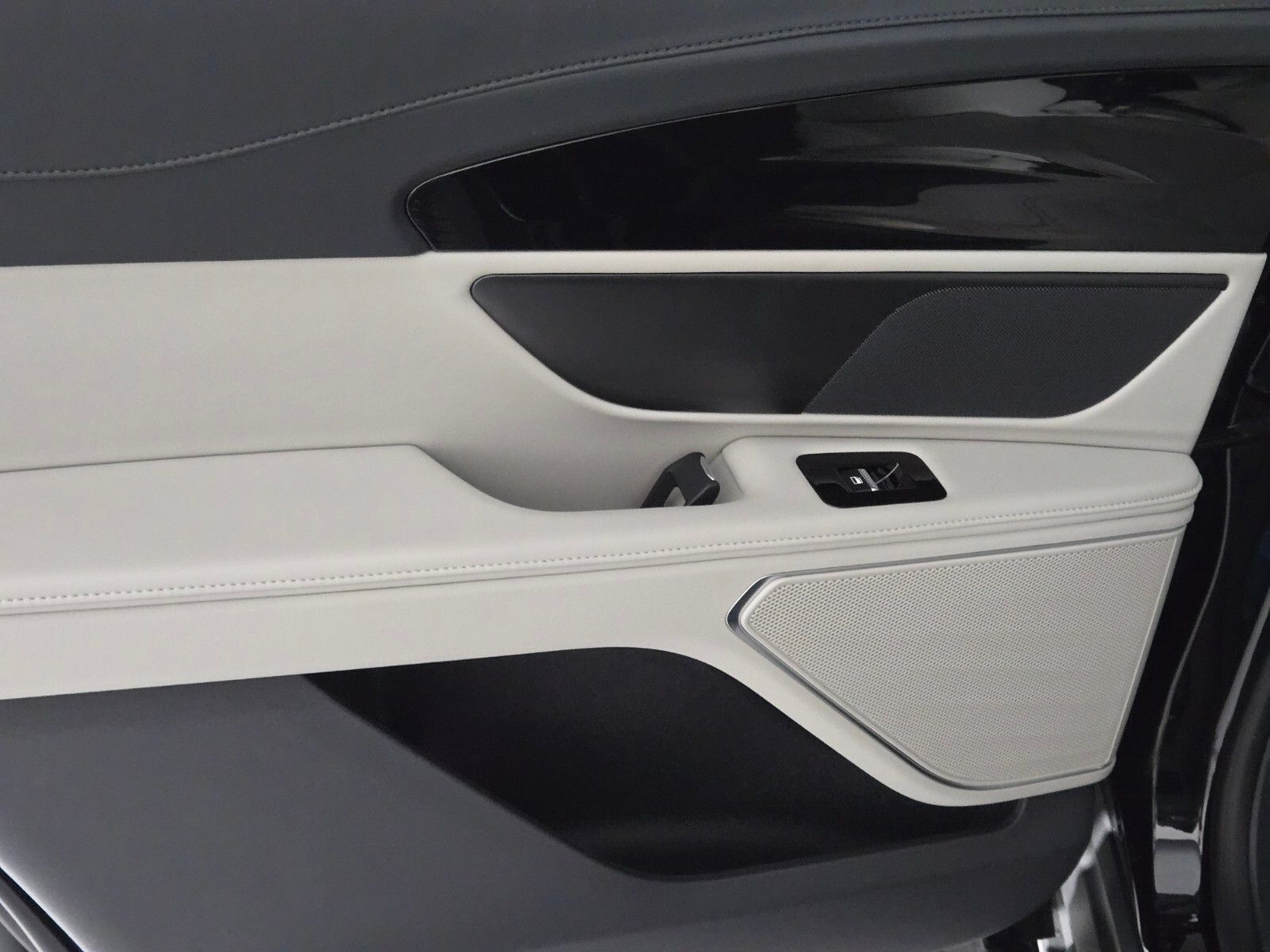 2026 Lincoln Nautilus Premiere - Photo 20