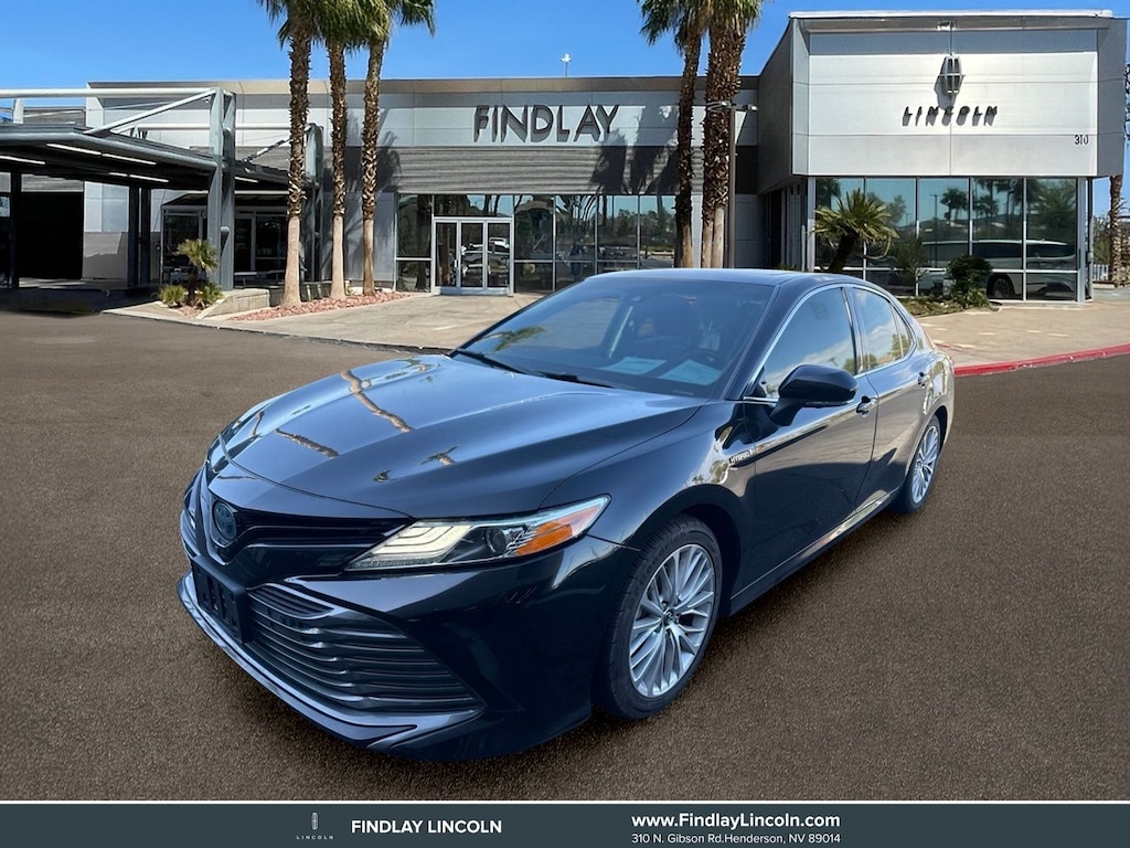 Used 2020 Toyota Camry Hybrid XLE Sedan