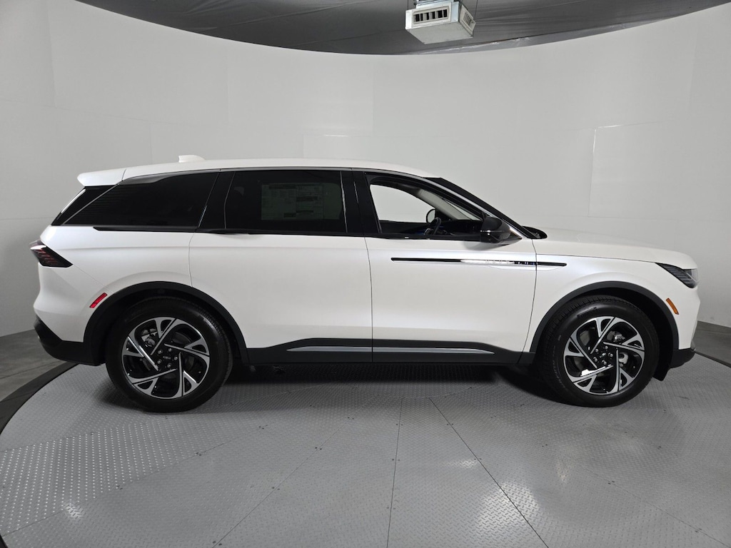 New 2026 Lincoln Nautilus Premiere SUV